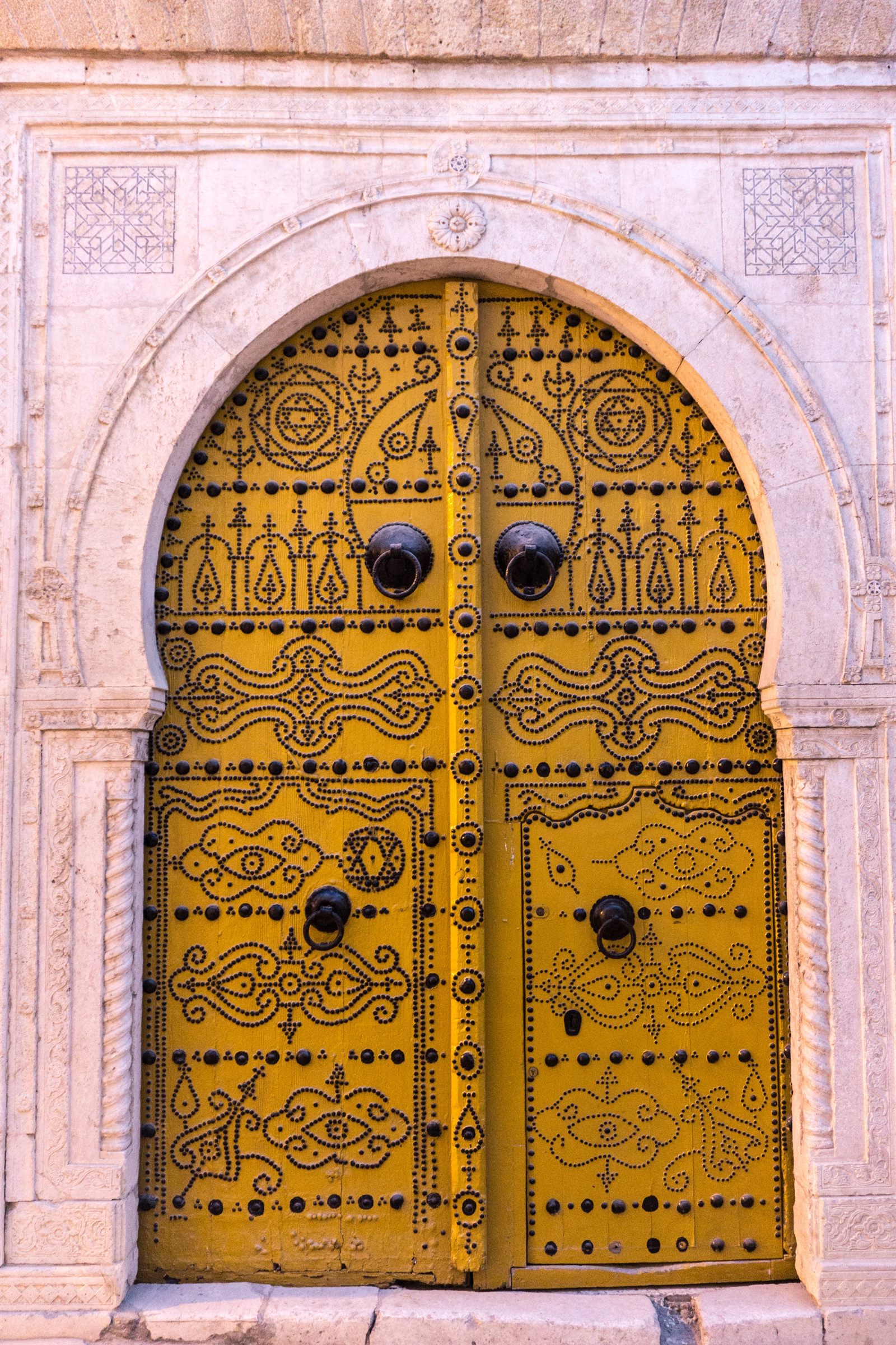 Porte ancienne de la médina de Tunis